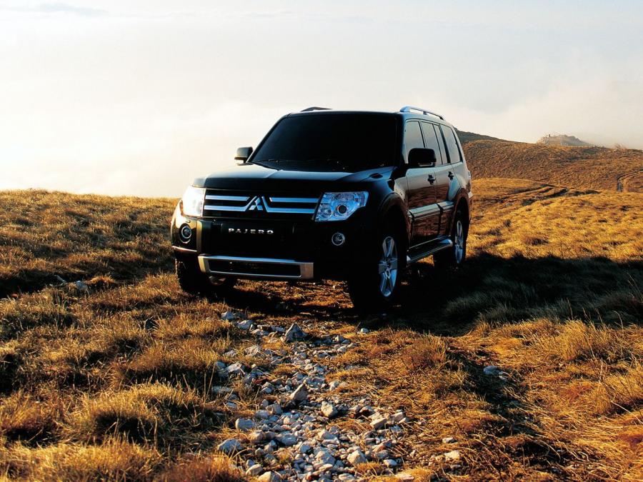  Mitsubishi Pajero 5-Door 2006 года  (фото 18 из 38)